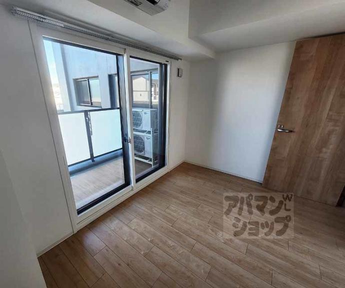 【二条城東レジデンス】間取