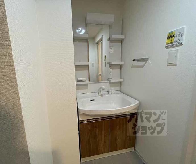 【二条城東レジデンス】間取