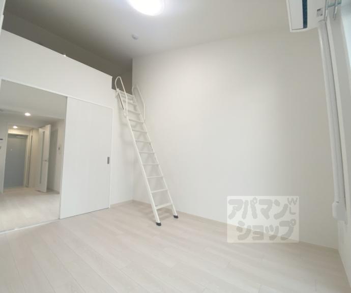 【円町レジデンスＷＥＳＴ】間取