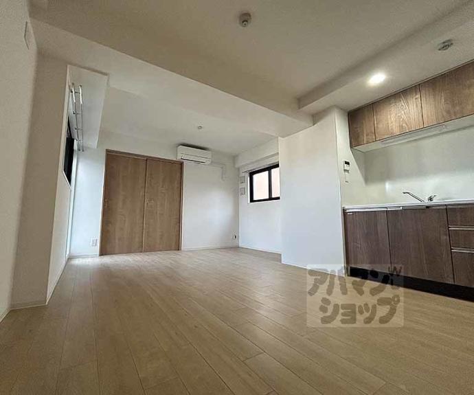 【二条城東レジデンス】間取