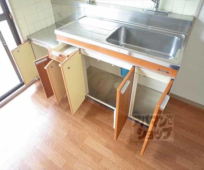 【コンフォール北白川】間取