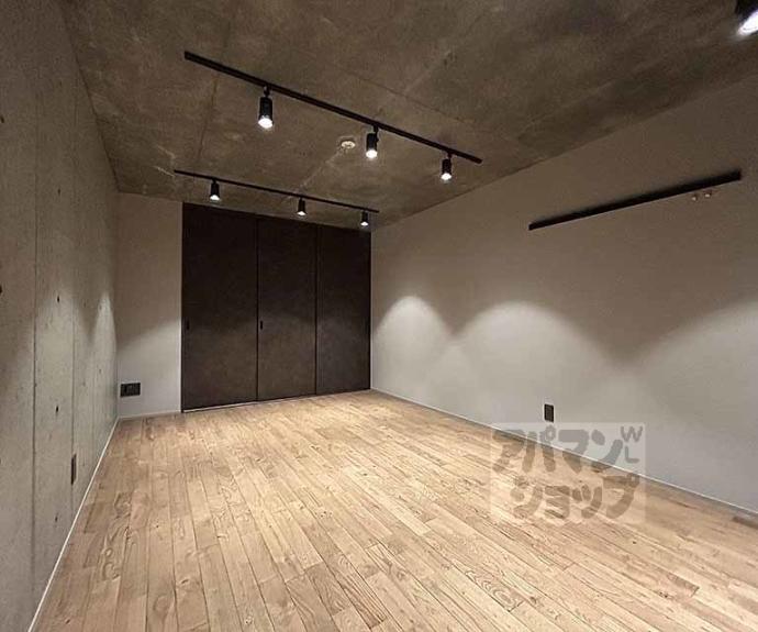 【プラウレーヴ富小路】間取