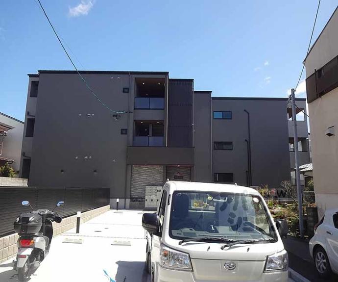 【Ｇｒａｃｉａｓ　Ｃｏｕｒｔ　山科】間取