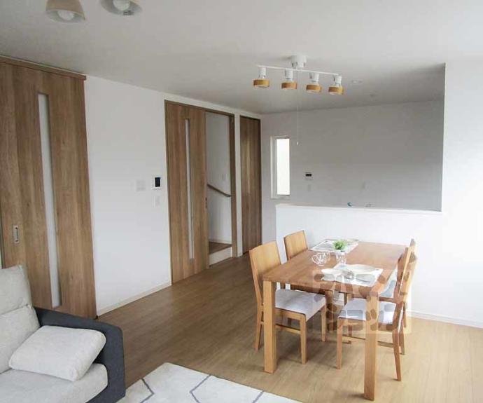 【紫野下築山町6-1貸家】間取