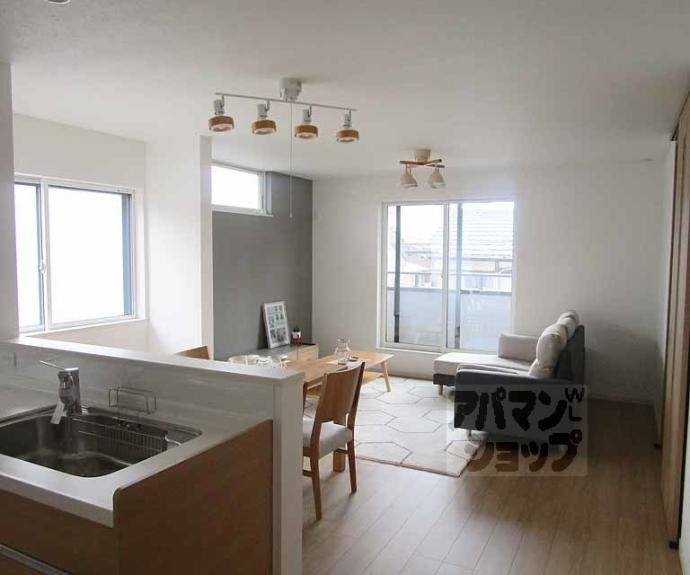 【紫野下築山町6-1貸家】間取