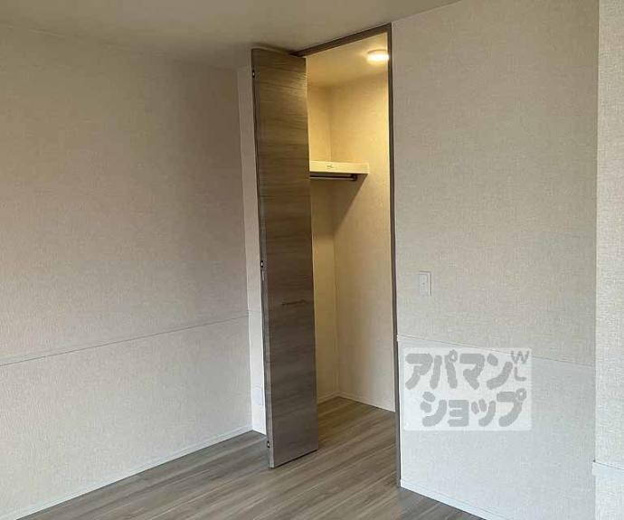 【GRAMM御陵荒木B】間取