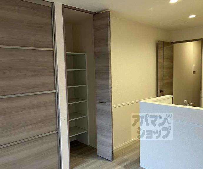 【GRAMM御陵荒木B】間取