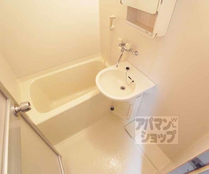 【サンヴェール深草】間取