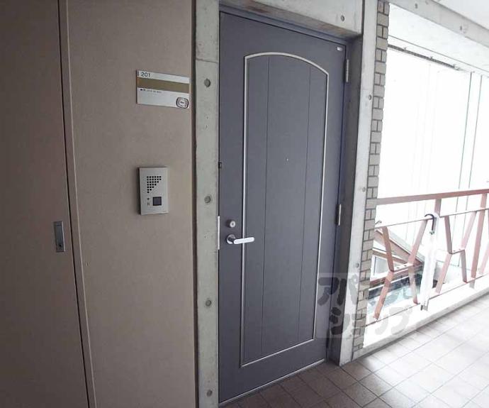 【サンヴェール深草】間取