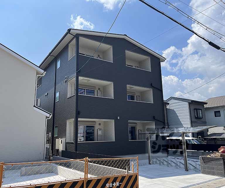ジーメゾン山科エミール