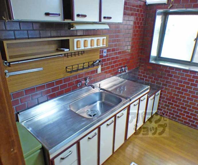 【高野泉町17-31貸家】間取