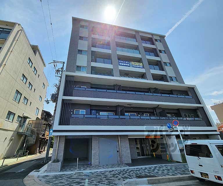 プレサンスロジェ京都御所西