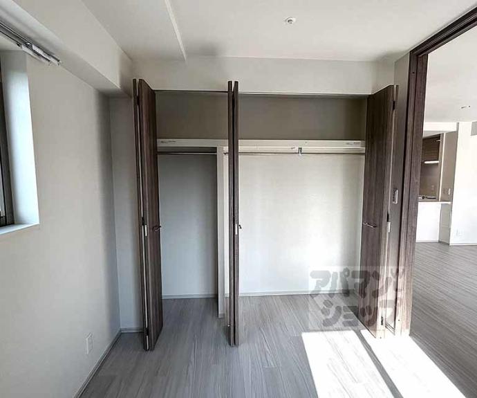 【プレサンスロジェ京都御所西】間取