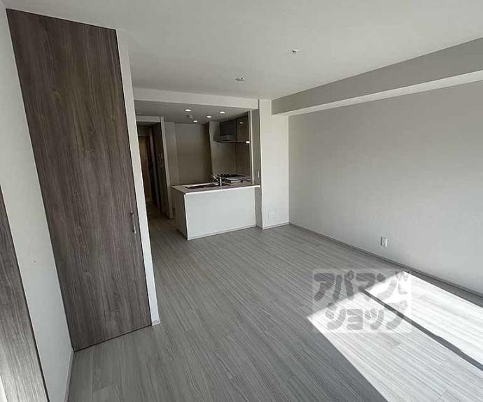 【プレサンスロジェ京都御所西】間取