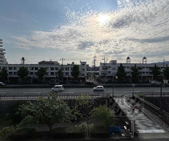 【プレサンスロジェ京都御所西】間取