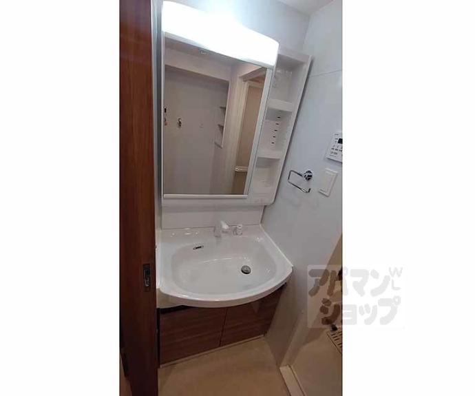 【サンクチュアリ山科三条】間取