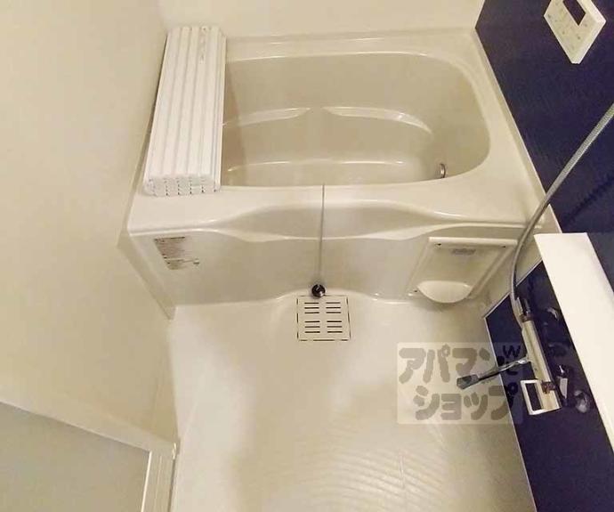 【サンクチュアリ山科三条】間取