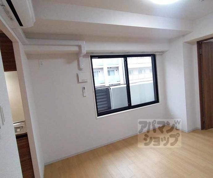 【サンクチュアリ山科三条】間取