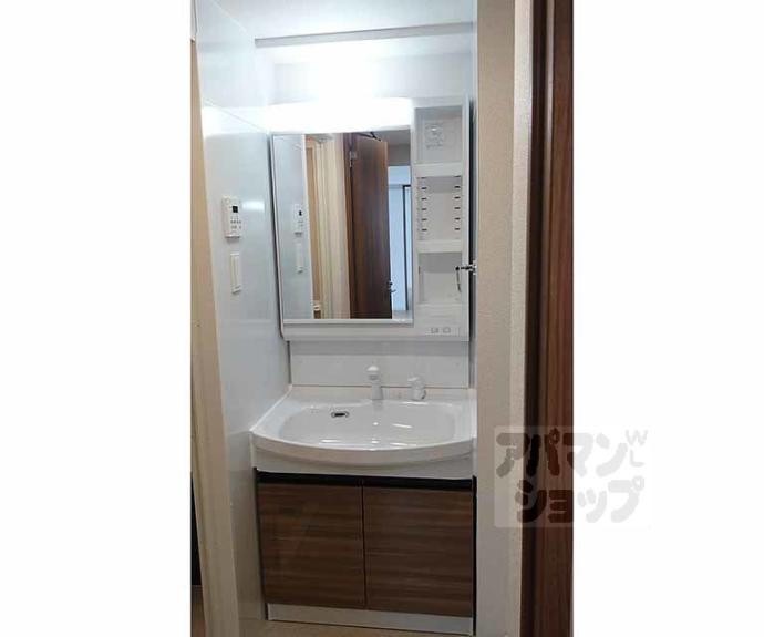 【サンクチュアリ山科三条】間取