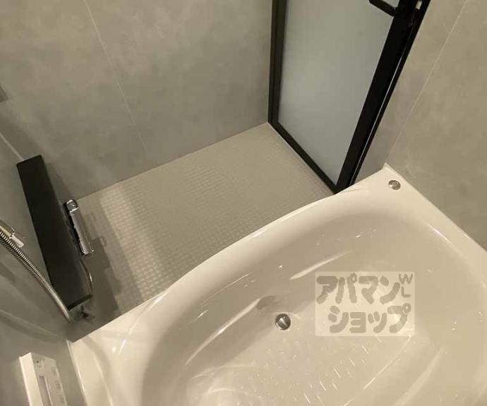 【ＢＲＩＧＨ　ＳＴＯＮＥ御所北】間取