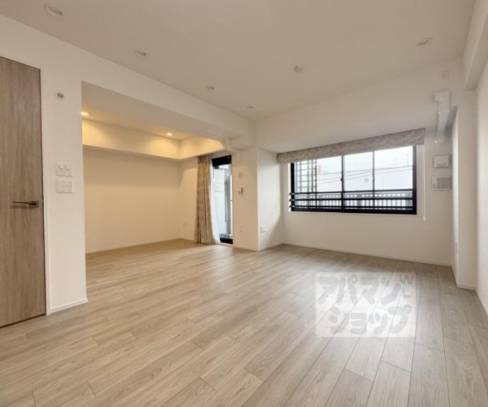 【シーンズ京都四条烏丸　彩の邸】間取