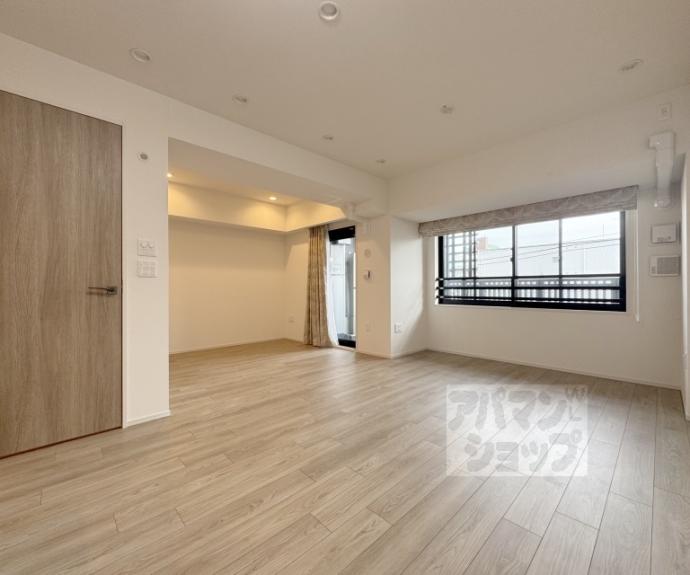 【シーンズ京都四条烏丸 彩の邸】間取