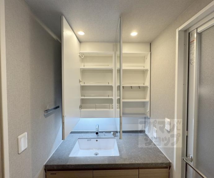 【シーンズ京都四条烏丸　彩の邸】間取