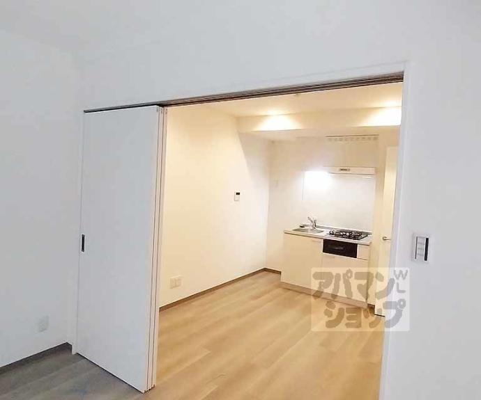 【ＴＨＥ　ＧＡＲＮＥＴ　ＳＵＩＴＥ　ＲＥＳＩＤＥＮＣＥ　山科ＷＥＳＴ】間取