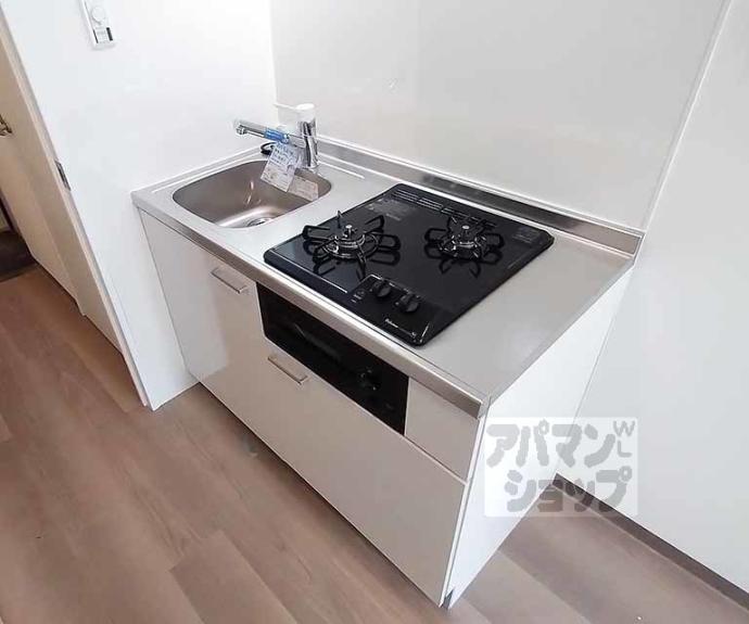 【ＴＨＥ　ＧＡＲＮＥＴ　ＳＵＩＴＥ　ＲＥＳＩＤＥＮＣＥ　山科ＷＥＳＴ】間取