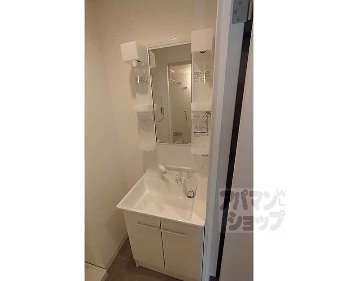【ＴＨＥ　ＧＡＲＮＥＴ　ＳＵＩＴＥ　ＲＥＳＩＤＥＮＣＥ　山科ＷＥＳＴ】間取