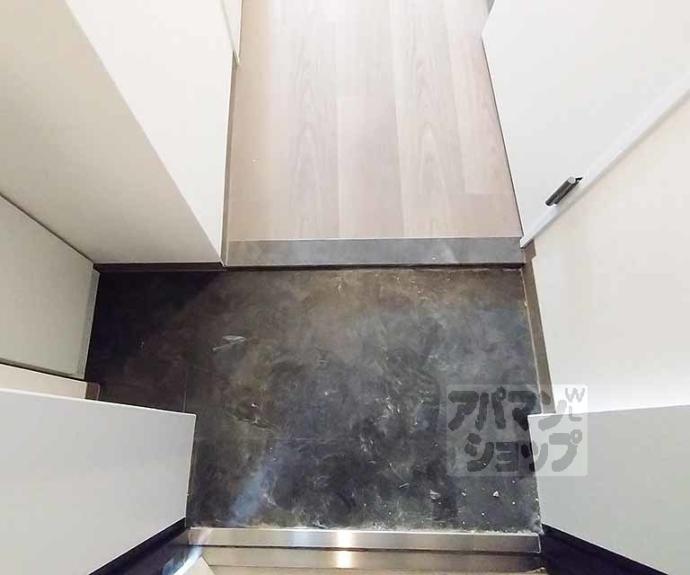 【ＴＨＥ　ＧＡＲＮＥＴ　ＳＵＩＴＥ　ＲＥＳＩＤＥＮＣＥ　山科ＷＥＳＴ】間取