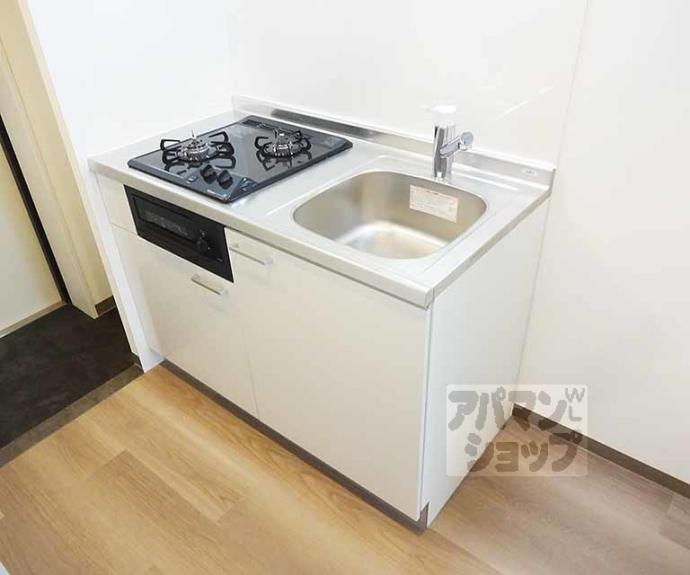 【ＴＨＥ　ＧＡＲＮＥＴ　ＳＵＩＴＥ　ＲＥＳＩＤＥＮＣＥ　山科ＷＥＳＴ】間取