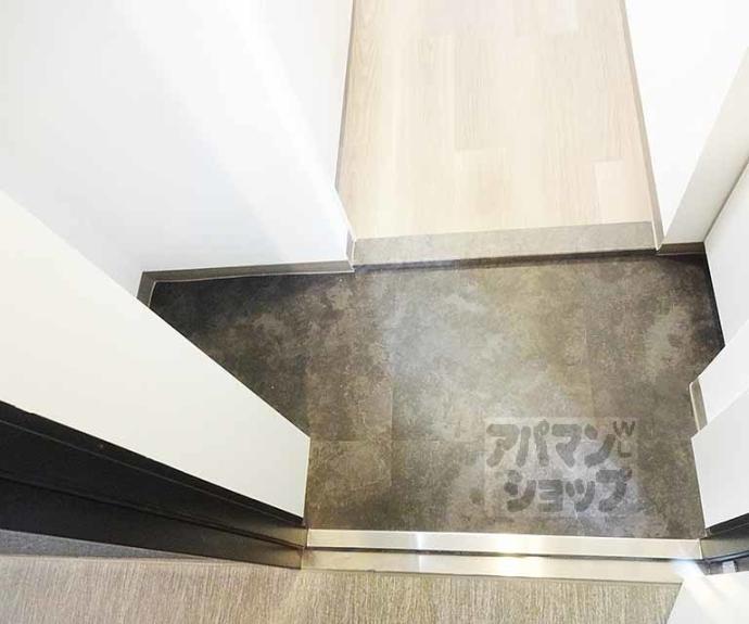 【ＴＨＥ　ＧＡＲＮＥＴ　ＳＵＩＴＥ　ＲＥＳＩＤＥＮＣＥ　山科ＷＥＳＴ】間取