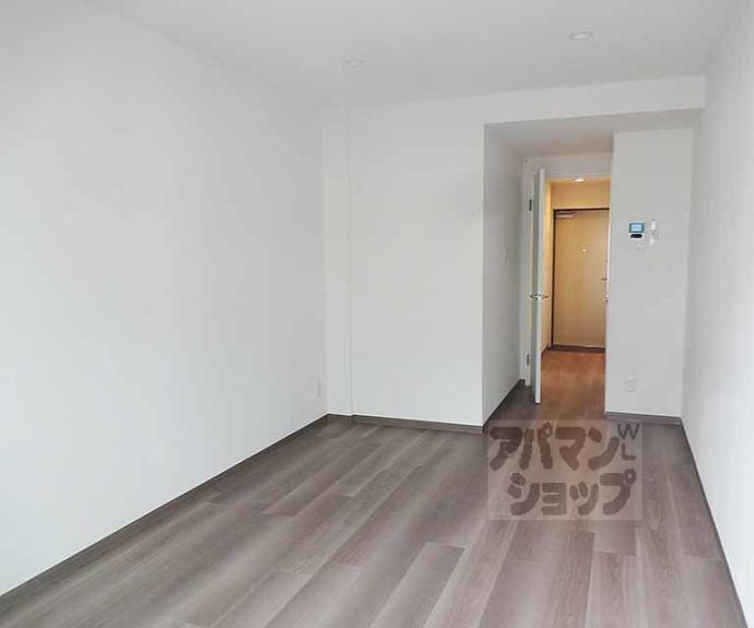 【ＴＨＥ　ＧＡＲＮＥＴ　ＳＵＩＴＥ　ＲＥＳＩＤＥＮＣＥ　山科ＷＥＳＴ】間取