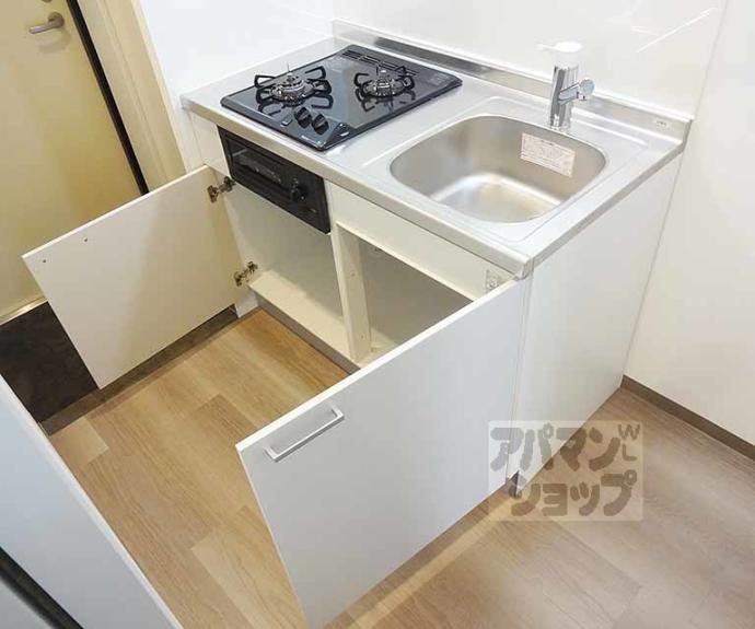 【ＴＨＥ　ＧＡＲＮＥＴ　ＳＵＩＴＥ　ＲＥＳＩＤＥＮＣＥ　山科ＷＥＳＴ】間取