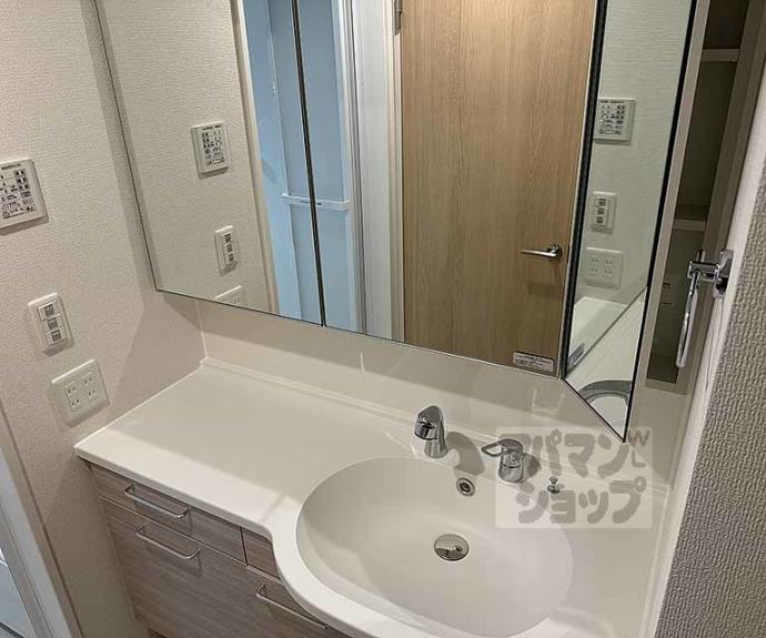 【ベルハイム西ノ京】間取