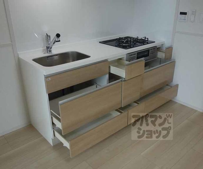 【ココ クレメント 1】間取