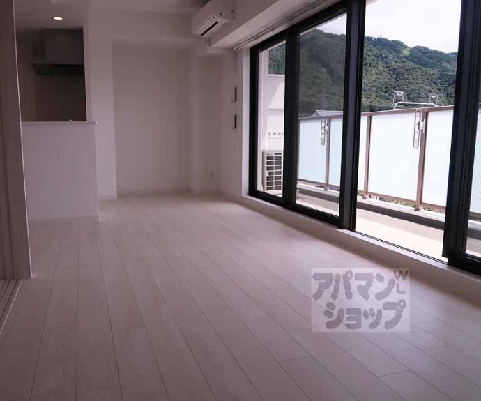 【ブランシエスタ山科大塚】間取