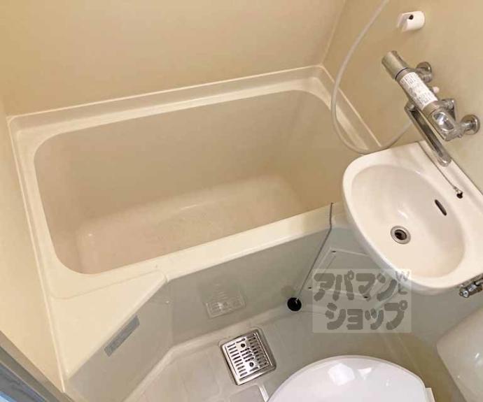 【第２０長栄イスズベル京都伏見】間取