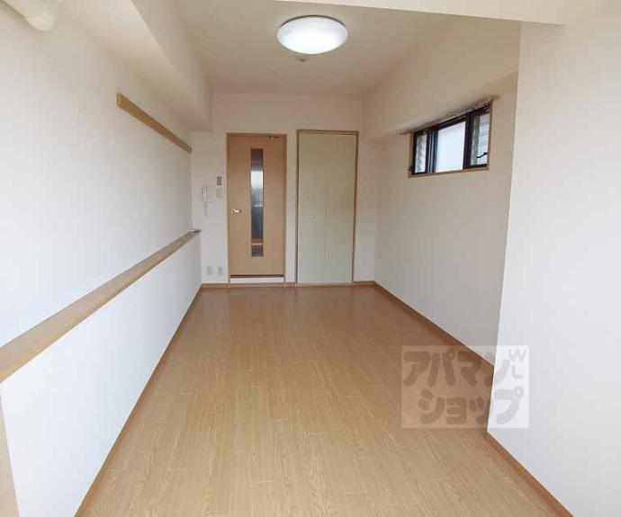 【アンピール伏見桃山】間取