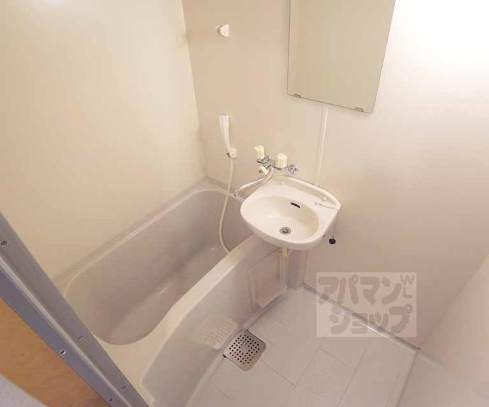 【アンピール伏見桃山】間取