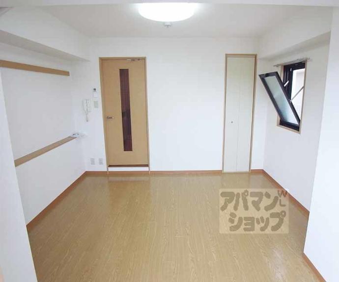 【アンピール伏見桃山】間取