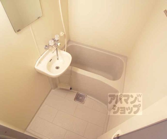 【アンピール伏見桃山】間取