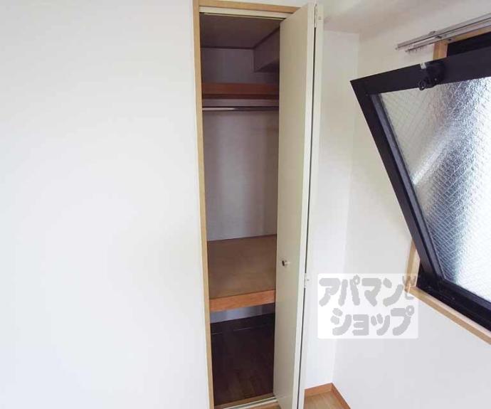 【アンピール伏見桃山】間取