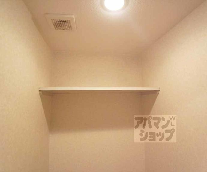 【アンピール伏見桃山】間取