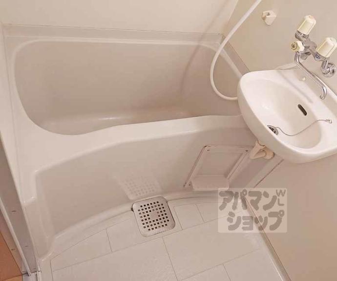 【アンピール伏見桃山】間取