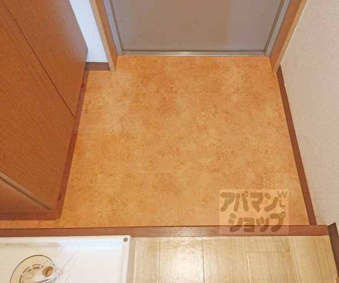 【アンピール伏見桃山】間取