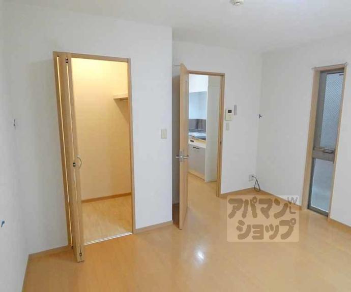 【アムール吉田中大路】間取