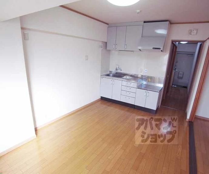 【コーポラス伏見】間取