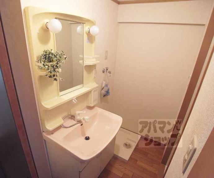 【コーポラス伏見】間取